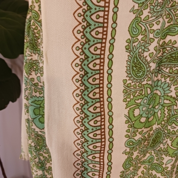 Womens Neck Scarf Fall Winter Green Paisley Boho Beige  Shawl - Picture 3 of 6